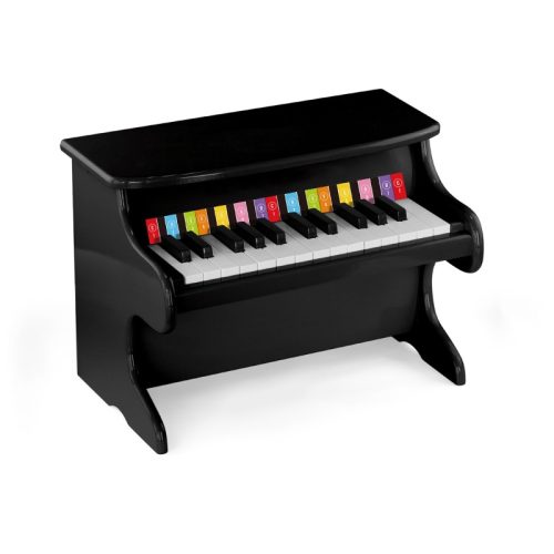 pian negru cu carte de muzica 2