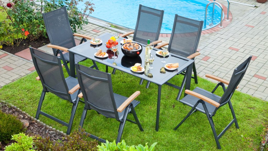 Fotolii si scaune pentru terasa si gradina - Alege mobilierul potrivit pentru sezonul cald