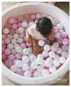 piscina uscata cu 250 de bile alb perlat transparent roz pastel meowbaby amour 90x30 cm roz deschis 020918